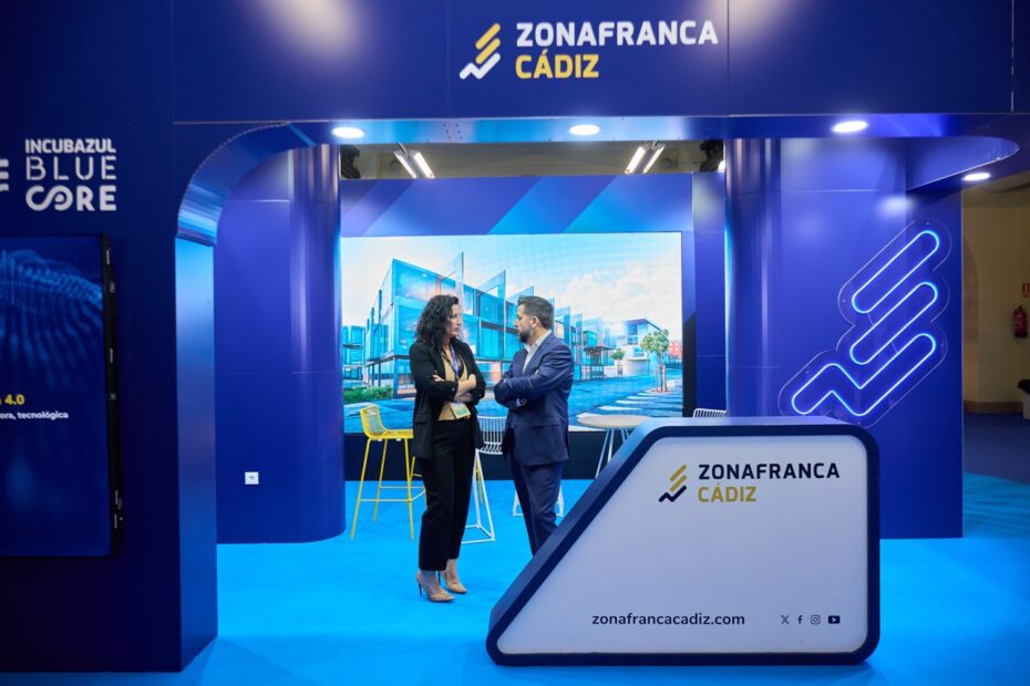 El delegado Fran González y la alcaldesa de Almería en Blue Zone Forum