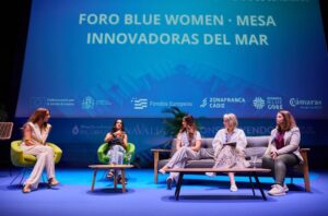 Foro Blue Women durante el Blue Zone Forum 2025 hablando sobre Economía Azul