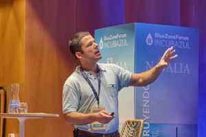 Nacho Dean en su ponencia en Blue Zone Forum